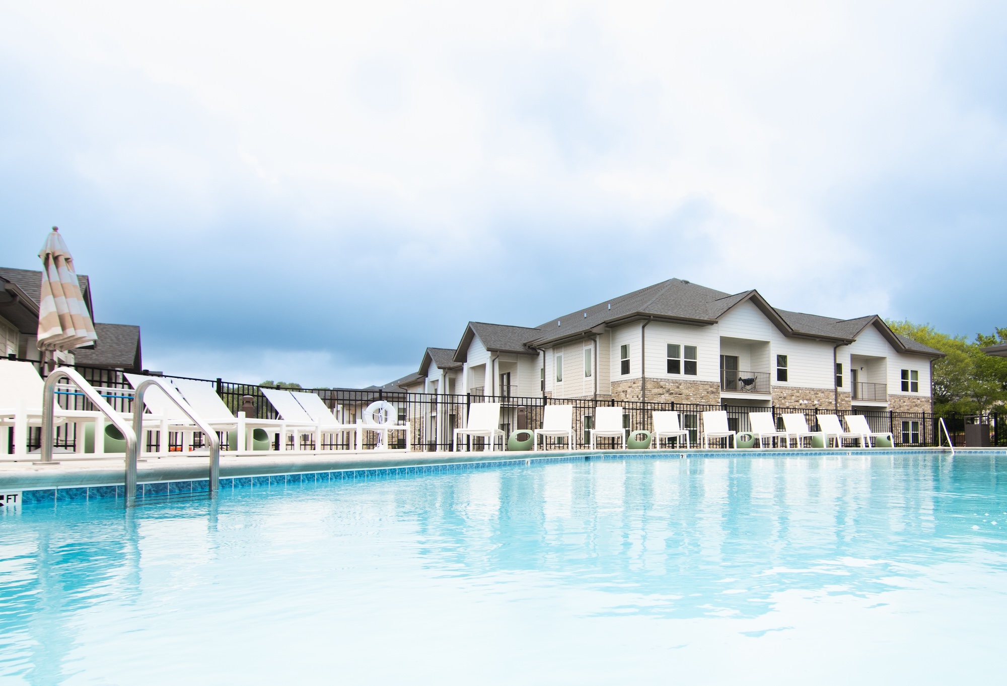 FAQ: What Makes An Apartment Feel Like Home? Image 1 FAQ: What Makes An Apartment Feel Like Home? Image 1